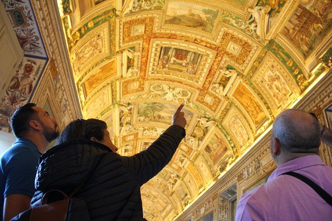spanish-small-group-tour-of-the-vatican-museums-sistine-chapel-st-peters