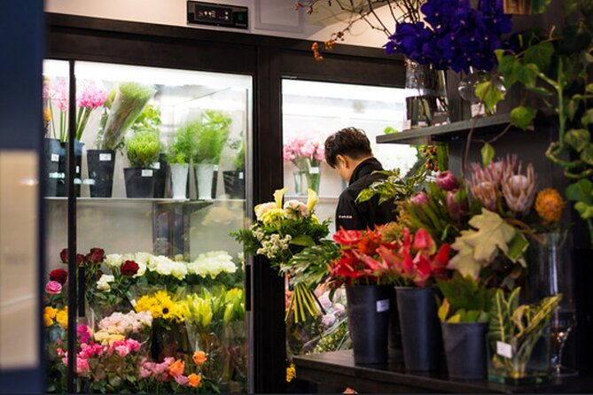 special-ikebana-experience-guided-by-an-ikebana-master-mrs-inao
