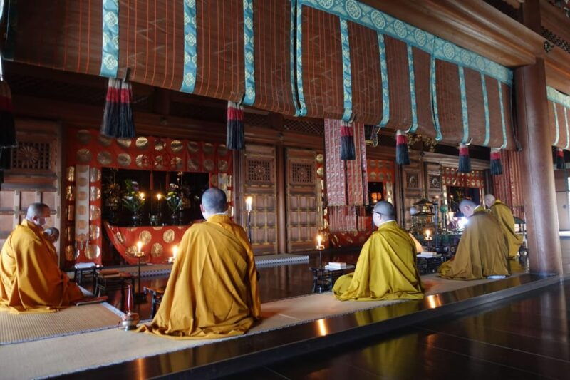 special-viewing-with-priests-at-kyoto-sennyu-ji-temple