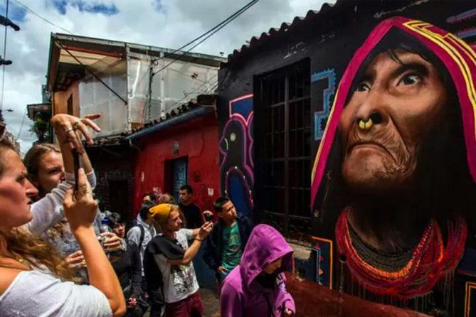 spectacular-street-art-tour-in-bogota
