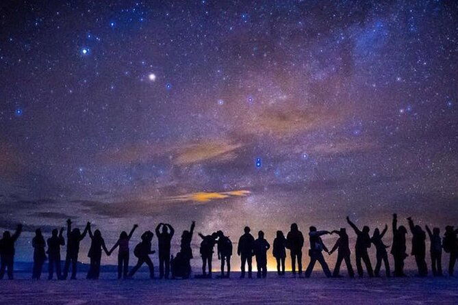 spectacular-sunset-and-stargazing-in-the-uyuni-salt-flat