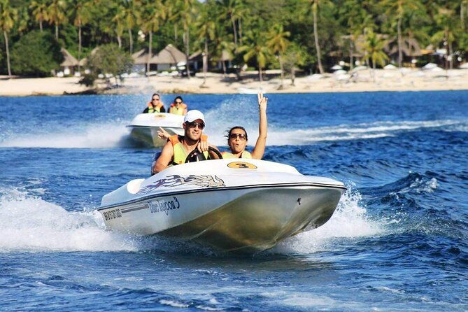 speed-boat-activity-with-snorkeling-and-parasailing-in-punta-cana