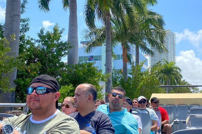 speed-boat-on-biscayne-bay-and-double-decker-tour