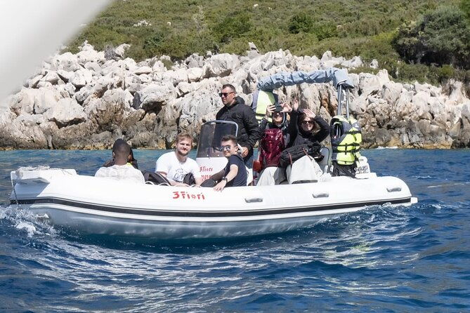 speed-boat-tour-to-vlores-secret-blue-cave-at-grama-bay