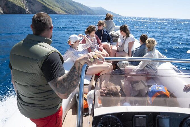 speed-boat-tour-to-vlores-secret-blue-cave-at-grama-bay