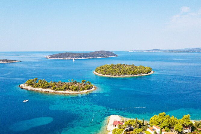 speedboat-blue-lagoon-3-islands-tour-from-trogir