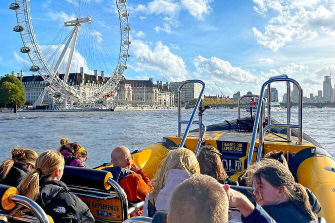 speedboat-cruise-tour-to-from-embankment-pier-70-minutes