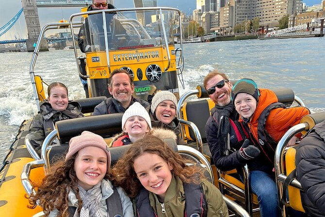 speedboat-cruise-tour-to-from-embankment-pier-70-minutes