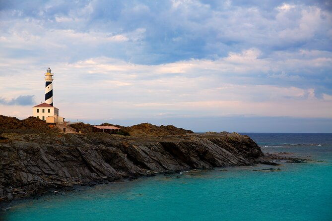 speedboat-excursion-through-the-coves-of-northern-menorca