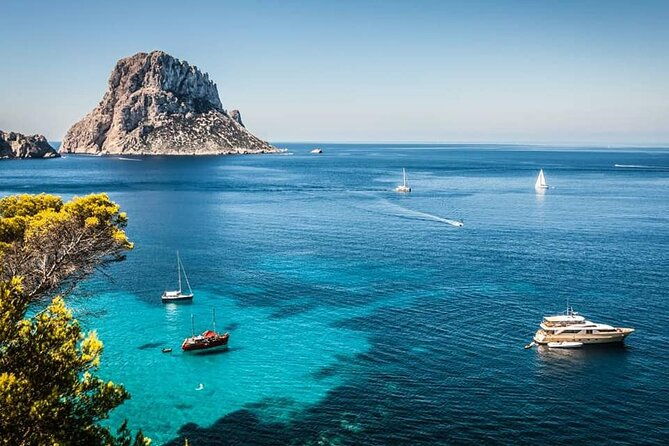 speedboat-tour-to-es-vedra-atlantis-ibiza