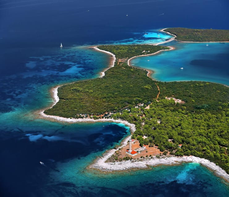speedboat-tours-sakarun-sunken-ship-veli-rat-bozava-muline