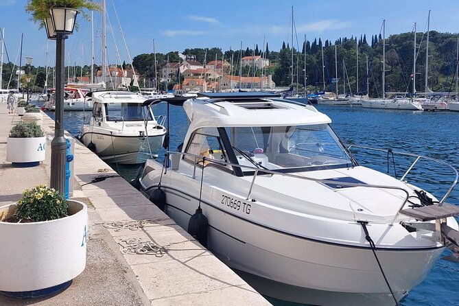 speedboat-transfer-from-hvar-town-water-taxi-transfer-to-airport-split