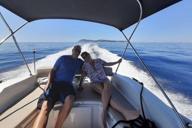 speedboat-transfer-from-hvar-town-water-taxi-transfer-to-airport-split