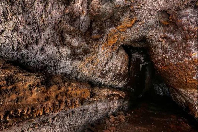 speleology-tour-in-cueva-de-las-palomas-in-la-palma-2