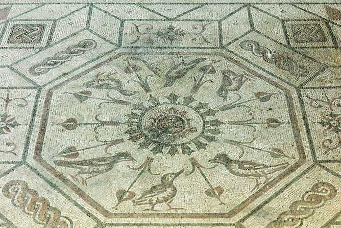 spello-a-journey-through-flowers-mosaics-and-ancient-roman-ruins