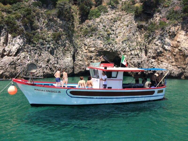 sperlonga-boat-cruise-to-the-blue-grotto-with-swimming