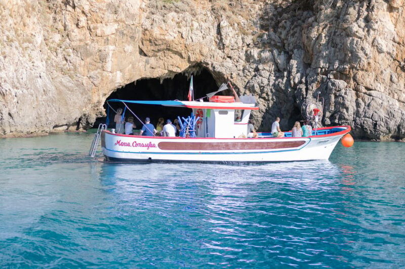sperlonga-boat-cruise-to-the-blue-grotto-with-swimming