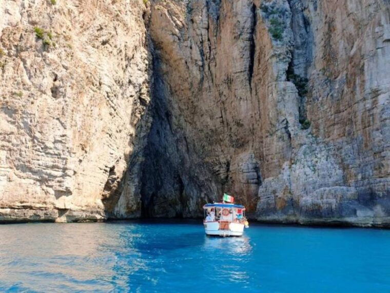 sperlonga-boat-tour-to-gaeta-with-pizza-and-drinks