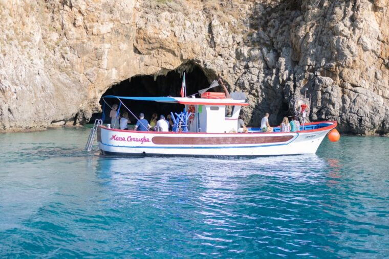 sperlonga-private-blue-grotto-boat-tour