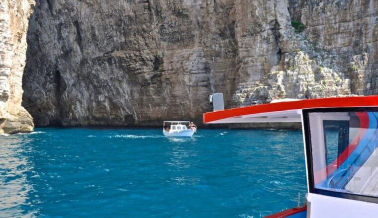 sperlonga-private-boat-tour-to-gaeta-with-pizza-and-drinks