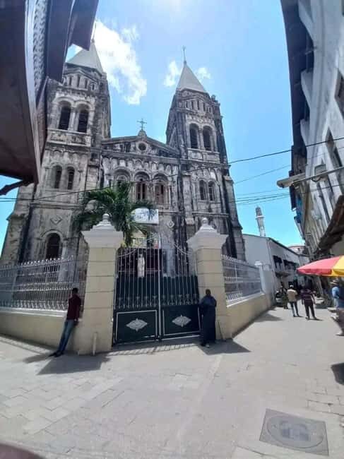 Spice tour & Stone town $ Prison island - Introduction: What to Expect from This Tour  