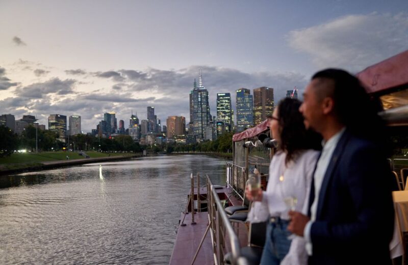 Spirit of Melbourne 4-Course Cruise with Drinks - Cruising Along the Yarra River