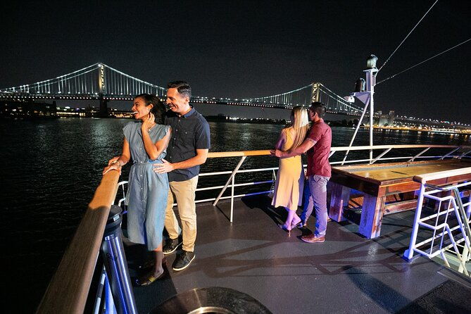 spirit-of-philadelphia-signature-dinner-cruise-with-buffet