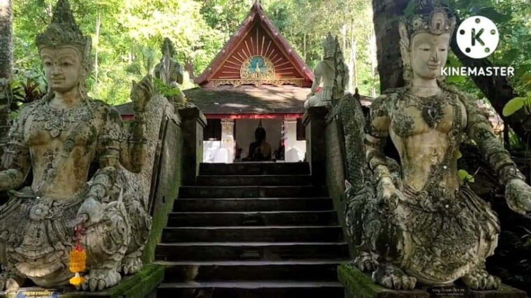 spiritual-sunrise-wat-doi-suthep-pha-lat-alms-meditation