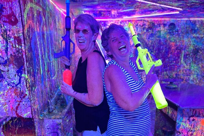 splatter-art-paint-studio-experience-in-hawaii