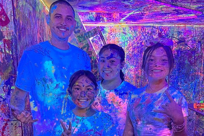 splatter-art-paint-studio-experience-in-hawaii