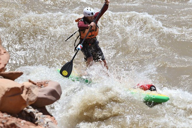 splish-and-splash-stand-up-paddleboarding-on-the-colorado-river