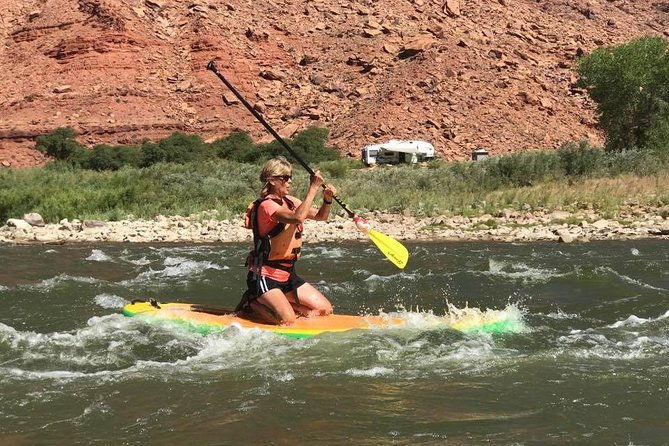 splish-and-splash-stand-up-paddleboarding-on-the-colorado-river