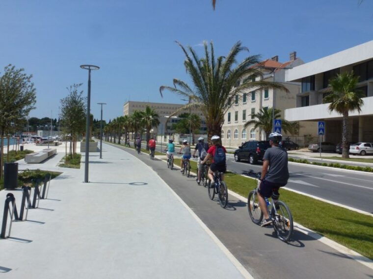 split-3-hour-guided-bike-tour