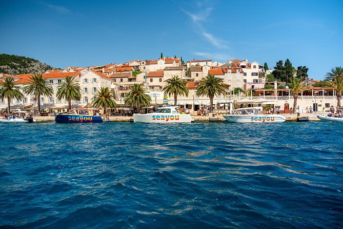 split-airport-to-hvar-by-private-boat-for-12