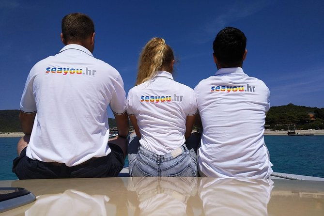 split-airport-to-hvar-by-private-boat-for-12