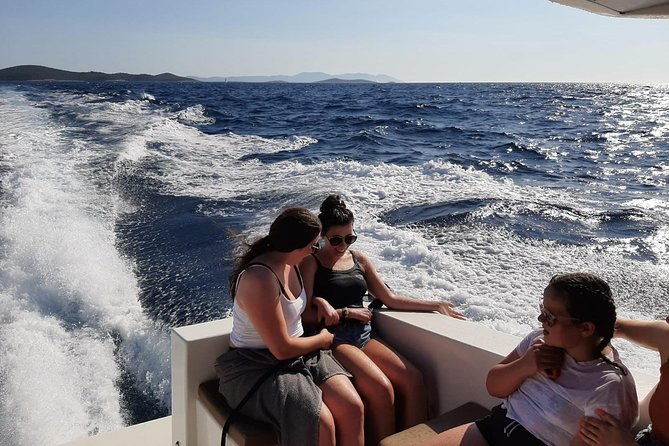 split-airport-to-hvar-by-private-boat-for-12