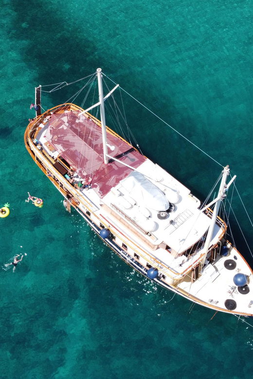 split-all-inclusive-islands-swimming-cruise