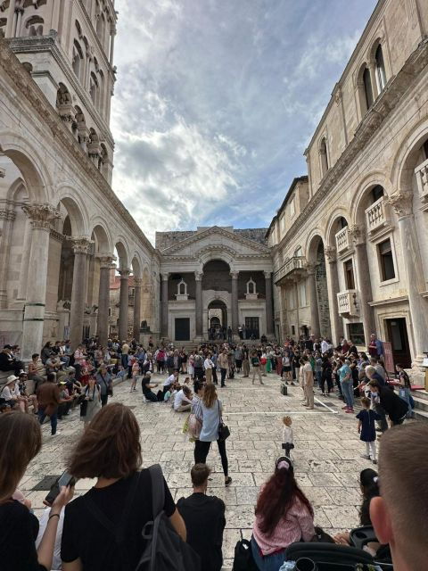 split-and-diocletians-palace-walking-tour-with-a-local-guid