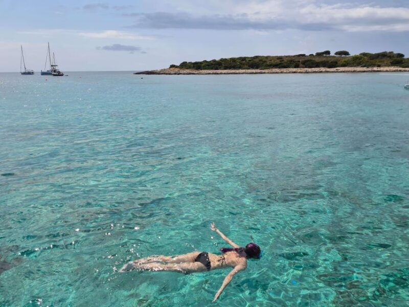 split-bisevo-vis-and-hvar-boat-tour-with-snorkel-stops