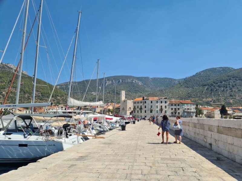 split-bisevo-vis-and-hvar-boat-tour-with-snorkel-stops