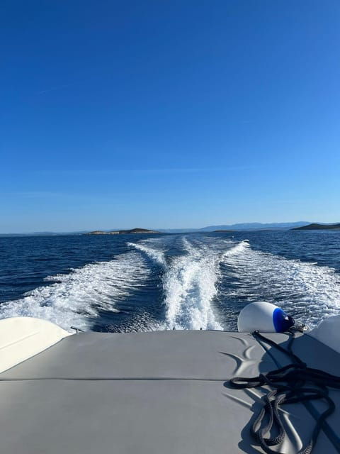 split-blue-cave-5-island-tour-with-hvar-vis-full-day-trip