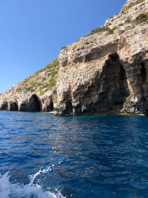split-blue-cave-5-island-tour-with-hvar-vis-full-day-trip