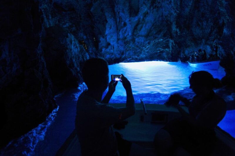 split-blue-cave-5-islands-snorkeling-speedboat-tour