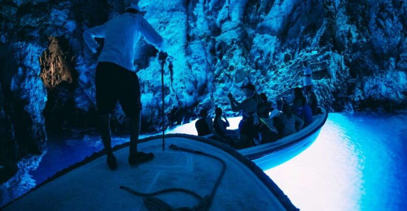 split-blue-cave-5-islands-snorkeling-speedboat-tour