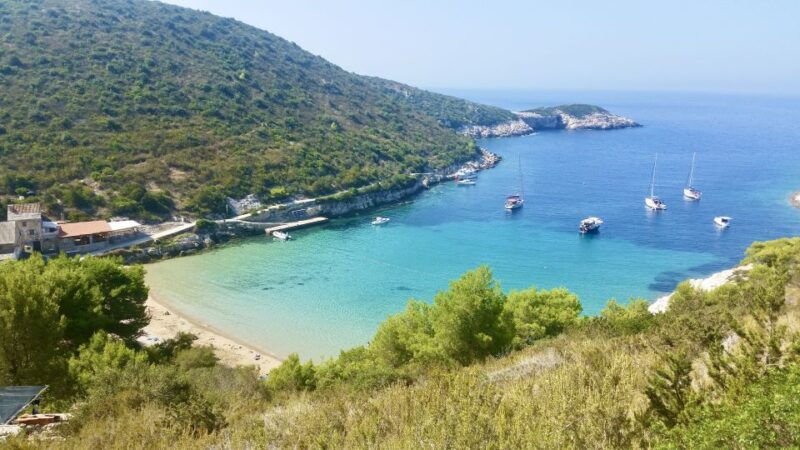 split-blue-cave-5-islands-snorkeling-speedboat-tour