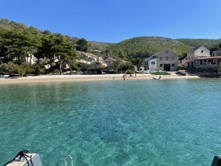 split-blue-cave-5-islands-snorkeling-speedboat-tour