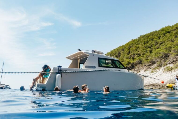 split-blue-cave-vis-hvar-full-day-trip-by-speedboat