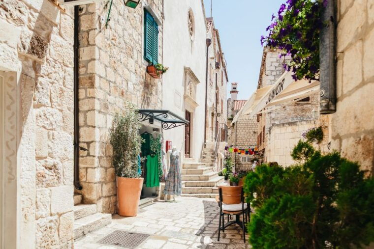 split-blue-cave-vis-hvar-full-day-trip-by-speedboat