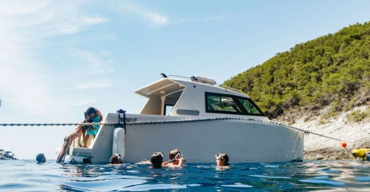 split-blue-cave-vis-hvar-full-day-trip-by-speedboat