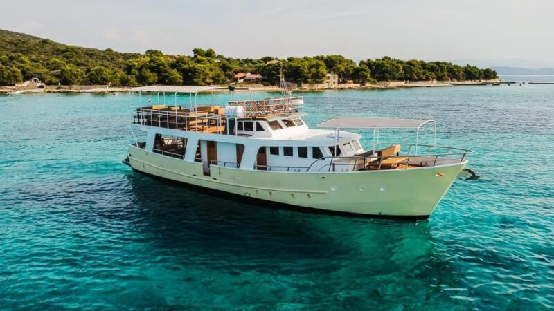 split-blue-lagoon-and-3-island-cruise-with-food-and-drinks